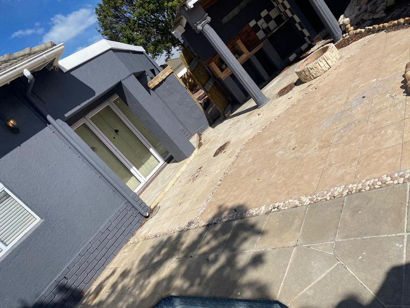 4 Bedroom Property for Sale in Thornton Western Cape